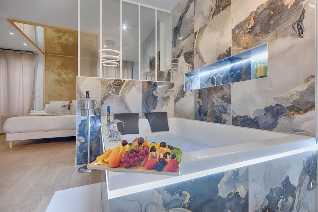 Welcome To Dubai / Jacuzzi Ivry-sur-Seine Exterior foto